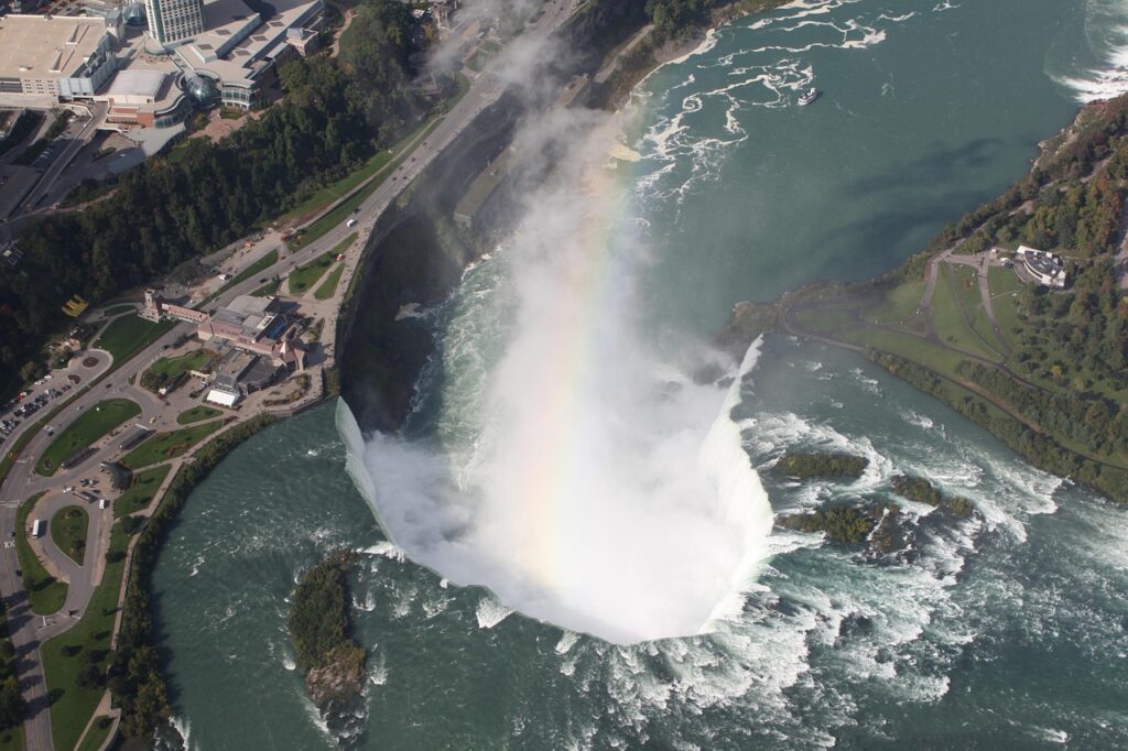 niagara-falls-1481514_1280