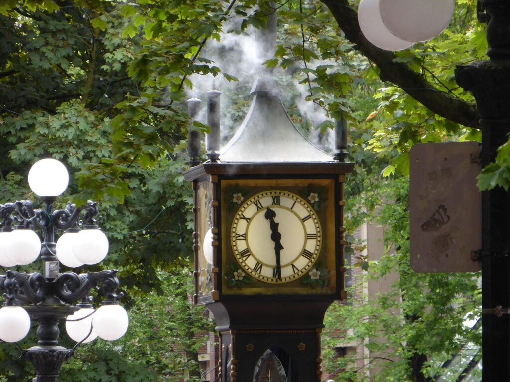 steam-clock-1662365_1280